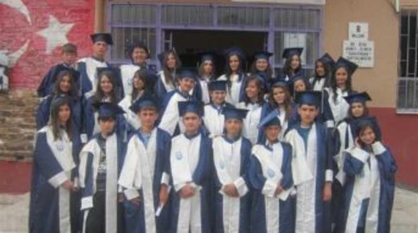 Sbs'de Kula Birincisi 4 Eyl&uuml;l Ahmet Ve Sabahat &Ouml;zmen İlk&ouml;ğretim Okulu'ndan &Ccedil;ıktı