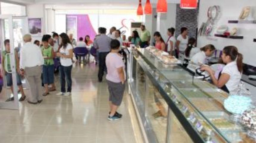 Nur Pastaneleri&rsquo;nin 80. Şubesi D&ouml;şemealtı&rsquo;na A&ccedil;ıldı