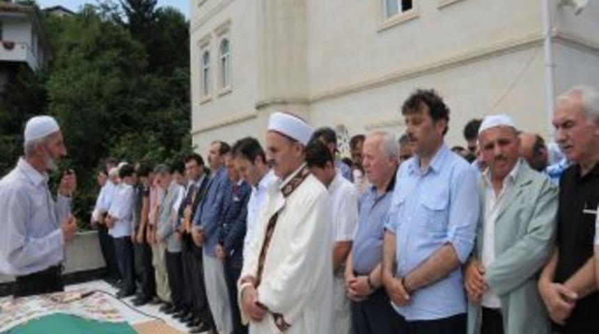 Başkan Yardımcısı Aydın&rsquo;ın Annesi Son Yolculuğuna Uğurlandı