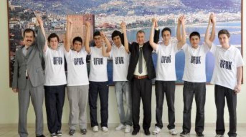 LYS&rsquo;de Dereceler &Ouml;zel Ufuk Fen Ve Anadolu Lisesi Ile K&ouml;rfez Dershanesi'nin