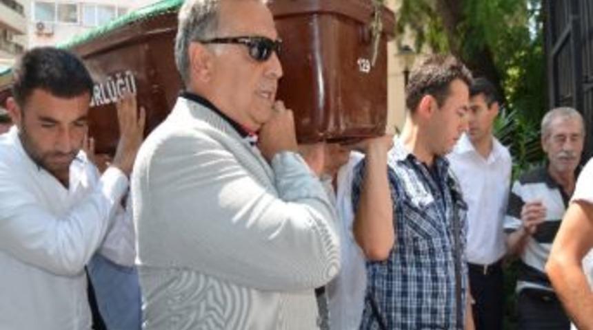 Cumhuriyet Halk Partisi (chp) İzmir Milletvekili Mehmet Ali Susam Kayınpederini Son Yolculuğuna Uğurladı