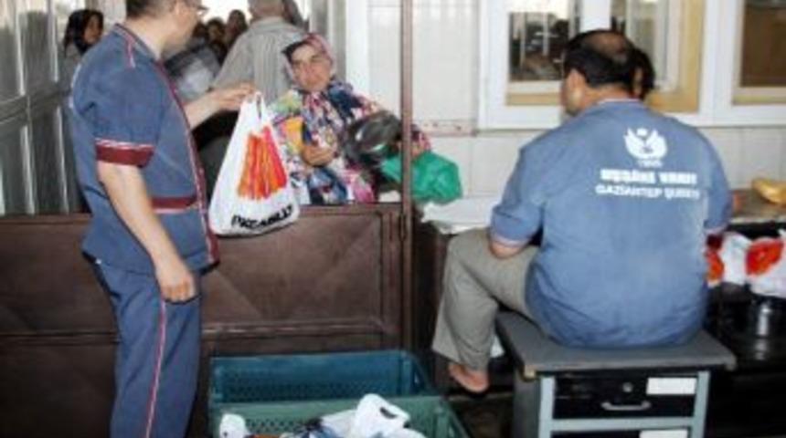 Kilometrelerce &Ouml;teden İftar Yemeği Almaya Geliyorlar