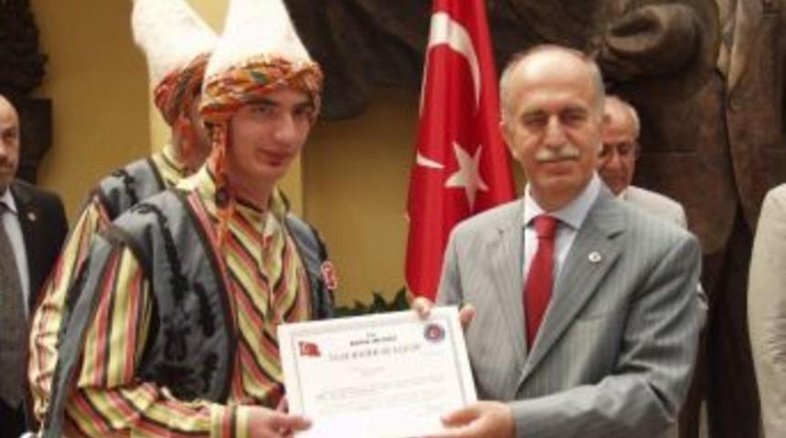 Vali Harput'tan Şampiyon Kılı&ccedil; Kalkan Ekibine Altın