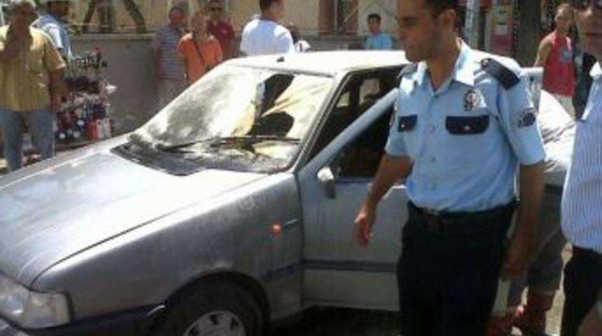 Aşırı Sıcaklar Nedeniyle &Ccedil;ıktığı Tahmin Edilen Ara&ccedil; Yangını Korkuttu