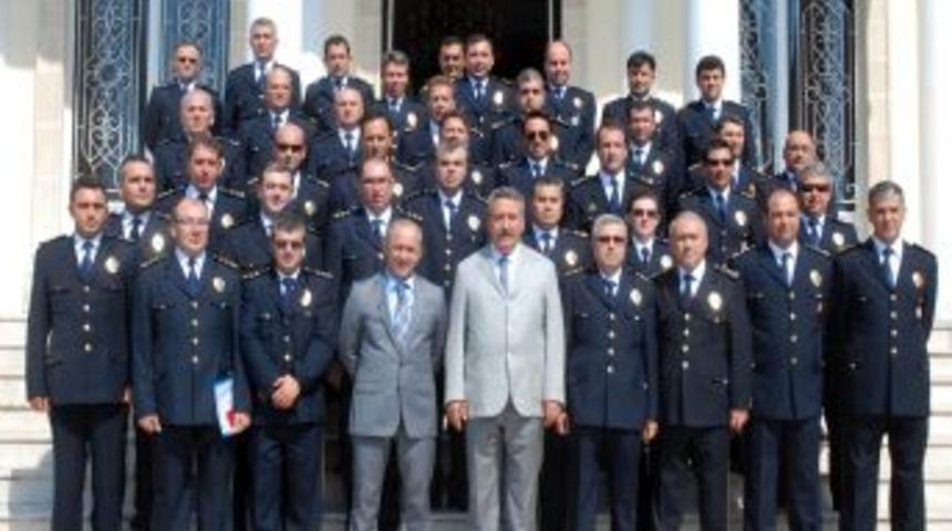 Vali Kıraç: İzmir En Huzurlu Kentler Arasında