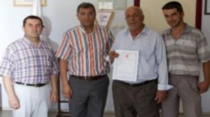 Hak Sahiplerine Tapuları Veriliyor