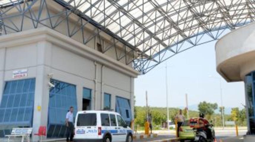 Kamp&uuml;s I&ccedil;inde Kaza: 1 &Ouml;l&uuml;, 1 Yaralı