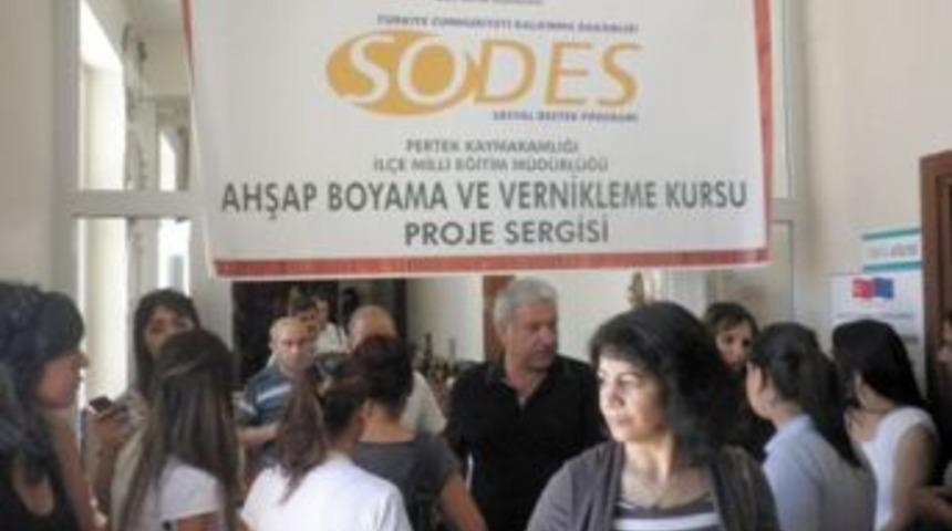 Pertek&rsquo;te Halk Eğitim Merkezi Yıl Sonu Sergisi