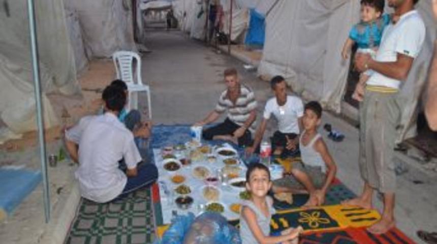 Suriyelilerin &Ccedil;adırkentlerde Buruk Ramazan Heyecanı