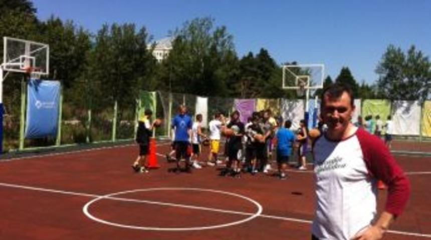 Uludağ'da Yaz Misafirleri Tozdan Şikayet&ccedil;i