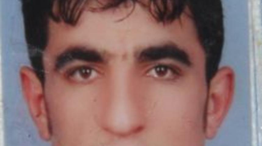 Eşi Evi Terk Edince Kendini Bı&ccedil;akladı