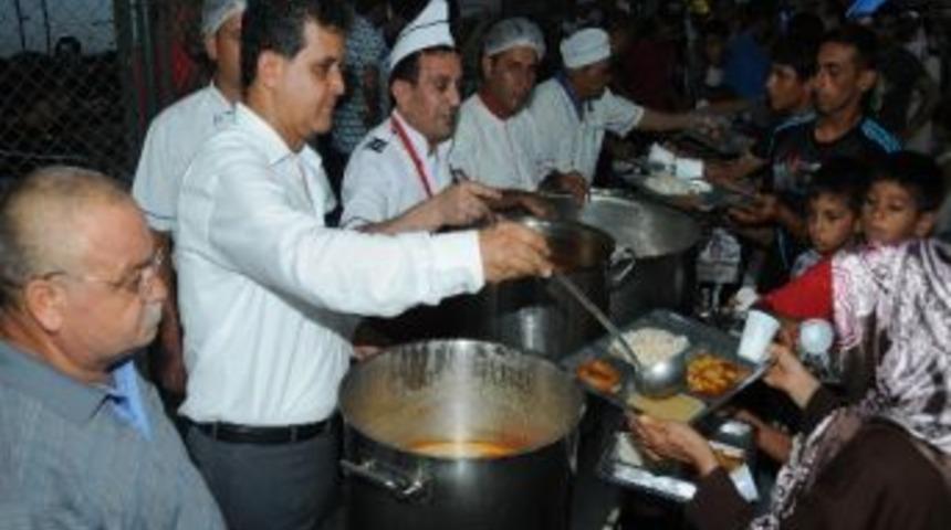 Yenişehir&rsquo;de Bin 200 Kişiye İftar Yemeği