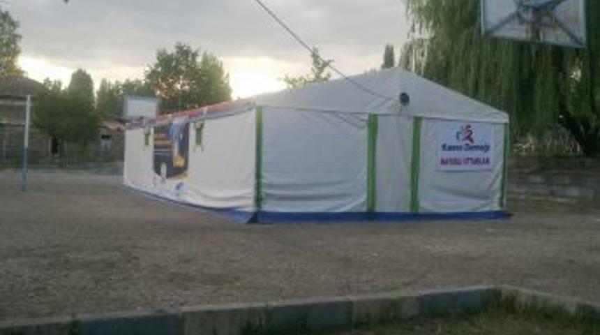 Hınıslılar, Iftarlarını Çadırda Açıyor