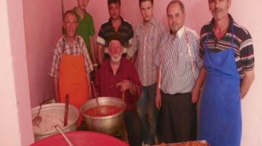 Cennet Dede Bu Sene De Ihtiya&ccedil; Sahiplerini Unutmadı