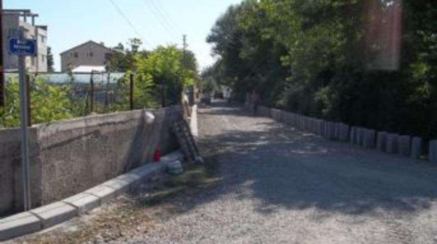 Saltukova D&uuml;z Mahallede Parke &Ccedil;alışmaları Başladı