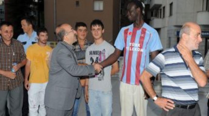 Ramazan &Ccedil;adırlarında G&uuml;nl&uuml;k Bin 200 Kişi Iftar Ediyor