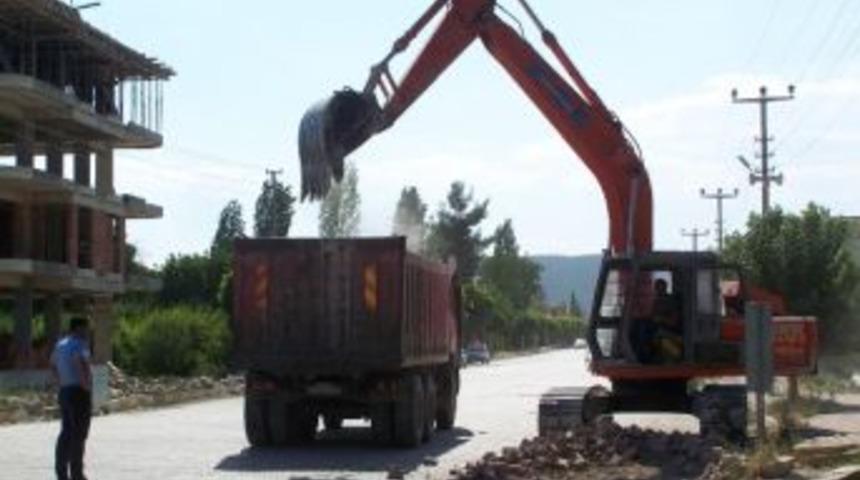 Korkuteli&rsquo;nde Cadde D&uuml;zenleme &Ccedil;alışmaları Başladı