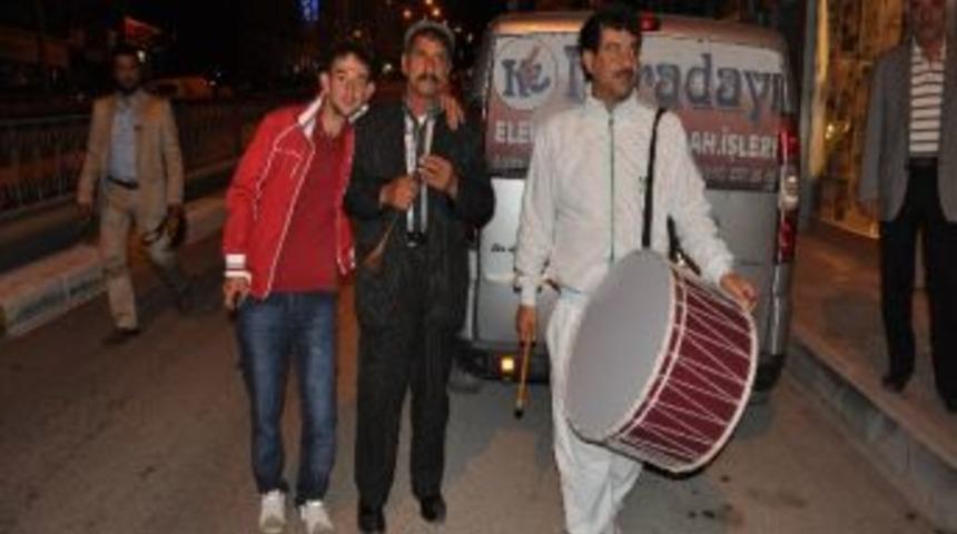 Erzurum&rsquo;da Davullu Zurnalı Sahur Keyfi