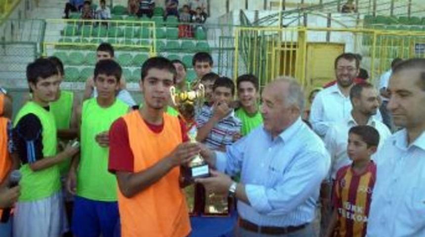 Kur'an Kursları Arası Futbol Turnuvası Sona Erdi