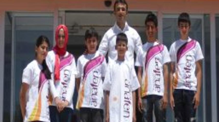 İl&ccedil;e Birincisine Dershaneden Altın &Ouml;d&uuml;l&uuml;