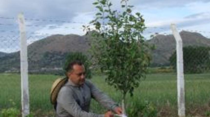 Adadaki G&ouml;revinden Alınan Başhekim &Ccedil;ift&ccedil;i Oldu