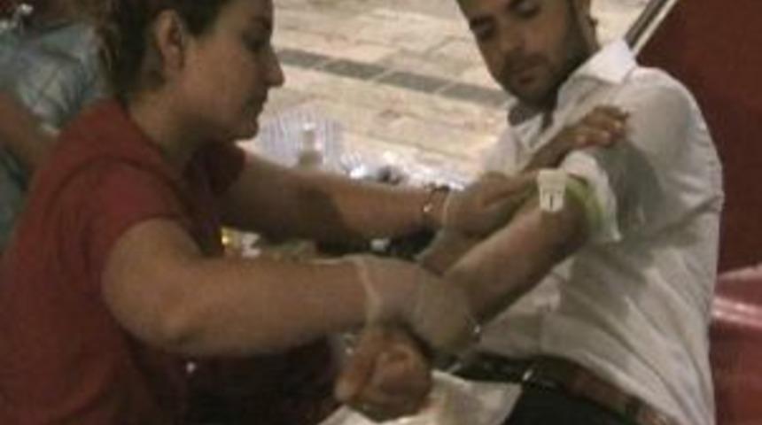 Kızılay Ramazan&rsquo;da Kan Topluyor