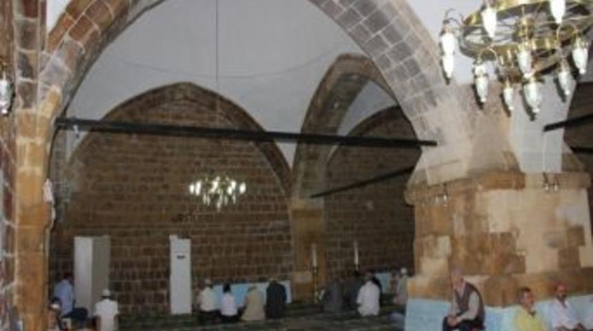 Taşhan İbadete A&ccedil;ıldı