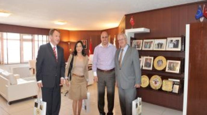 Hollanda B&uuml;y&uuml;kel&ccedil;isi Dırkse, Mardin Belediyesi&rsquo;ni Ziyaret Etti