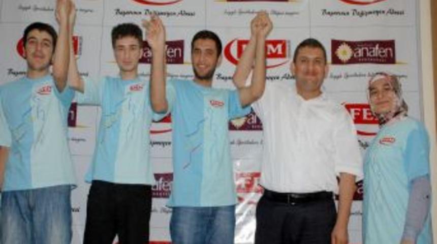 Nizip'te LYS Şampiyonları Fem Dershanesi'nden