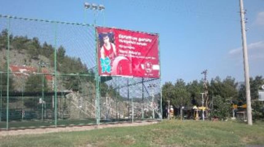 Milli G&uuml;reş&ccedil;iye Hemşehrilerinden Destek