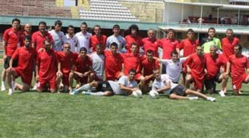 İşitme engelliler gurup birincisi