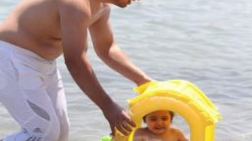 Onlar, Maviyi G&ouml;n&uuml;l G&ouml;zleriyle G&ouml;rd&uuml;