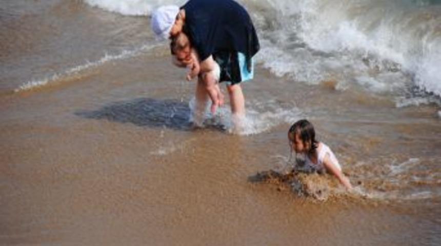 Pişiklere En Etkili &Ccedil;&ouml;z&uuml;m Deniz Suyu