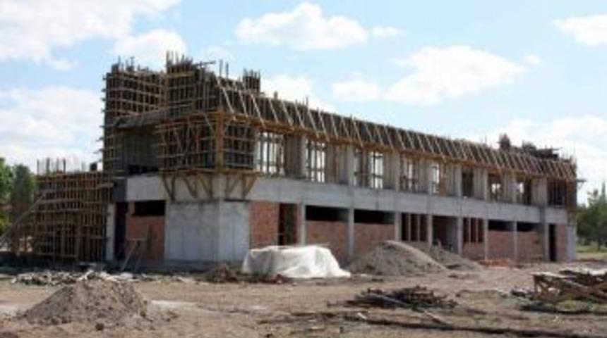 Kangal&rsquo;da Spor Salonu Yapımına Devam Ediliyor