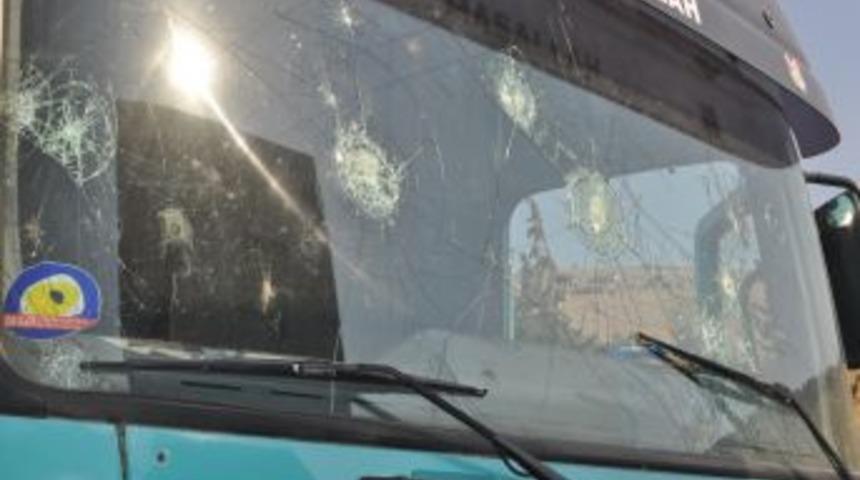 T&uuml;rk TIR&rsquo;ının Y&uuml;r&uuml;yen Aksamını Dahi Yağmalamışlar