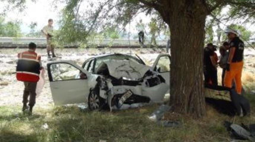 Burdur&rsquo;da Kaza: 1 &Ouml;l&uuml;, 5 Yaralı