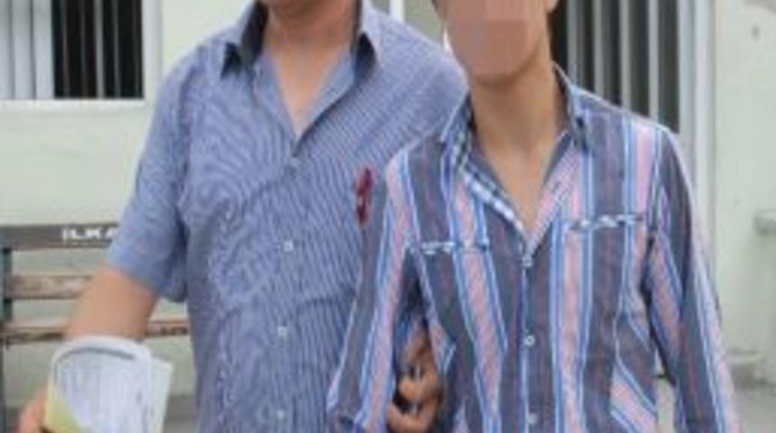 Şakalaşırken Arkadaşını Bı&ccedil;akladı