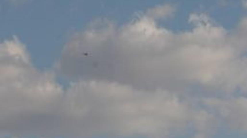 Suriye Helikopterleri Parsa Dağını Bombaladı