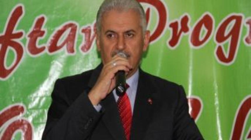 Bakan Yıldırım İftar Yemeğinde Hemşehrileri İle Biraraya Geldi