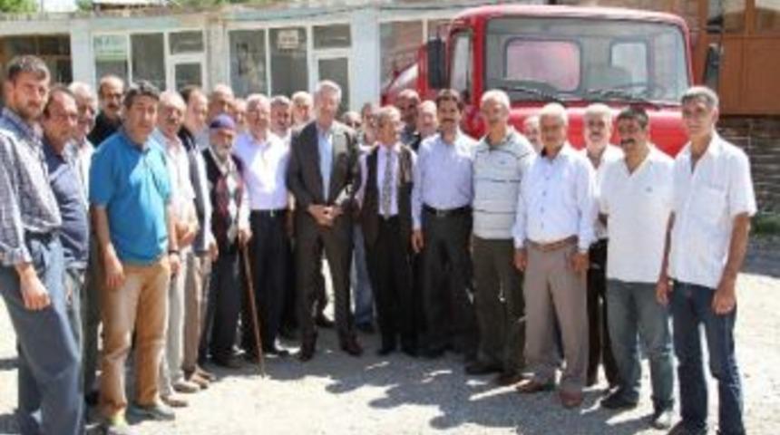 Erzincan Belediyesinden Kemaliye Belediyesine Yangın S&ouml;nd&uuml;rme Aracı