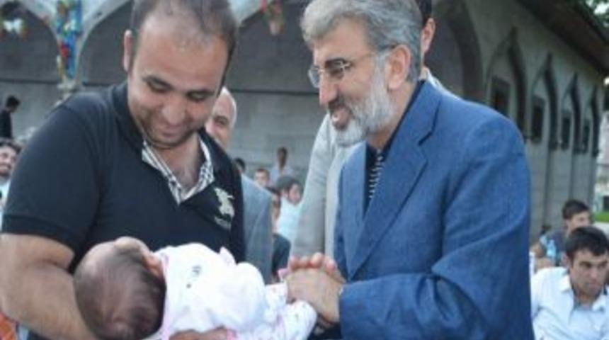 Bakan Yıldız İftarda Vatandaşlarla Buluştu