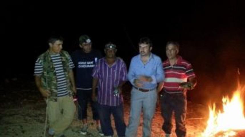 Karağa&ccedil; G&ouml;letinde İki Bin Metre Uzunluğunda Ka&ccedil;ak Ağ Ve Pinter Yakalandı