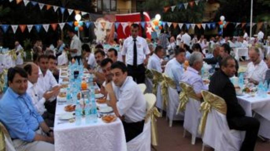 Ak Parti Bartın Teşkilatı İftarda Bir Araya Geldi