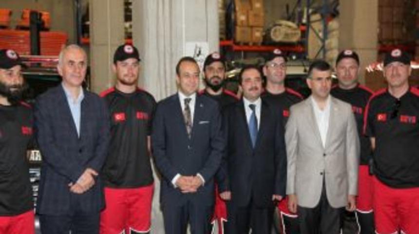 Devlet Bakanı Egemen Bağış, Kimse Yok Mu Genel Merkezi'ni Ziyaret Etti