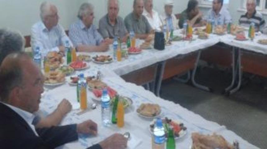 Sosyal Yardım Ve K&uuml;lt&uuml;r Vakfı'ndan İftar