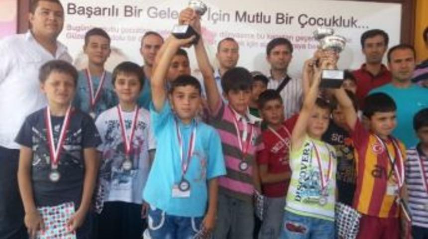 Satranç Turnuvasında Şampiyon Karamürsel