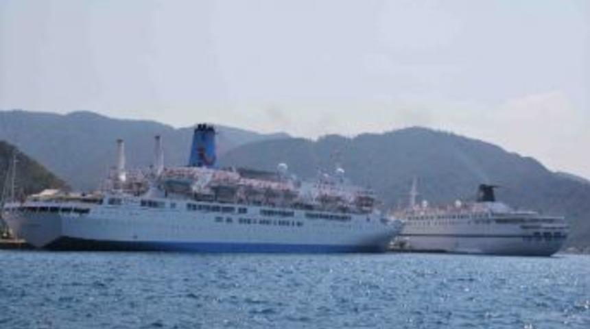 Marmaris'e İki Dev Konuk