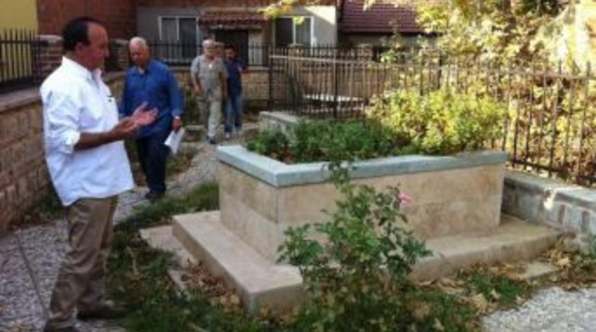 Osmanlı&rsquo;nın İlk M&uuml;derrisi Davut-u Kayseri Vefa Bekliyor