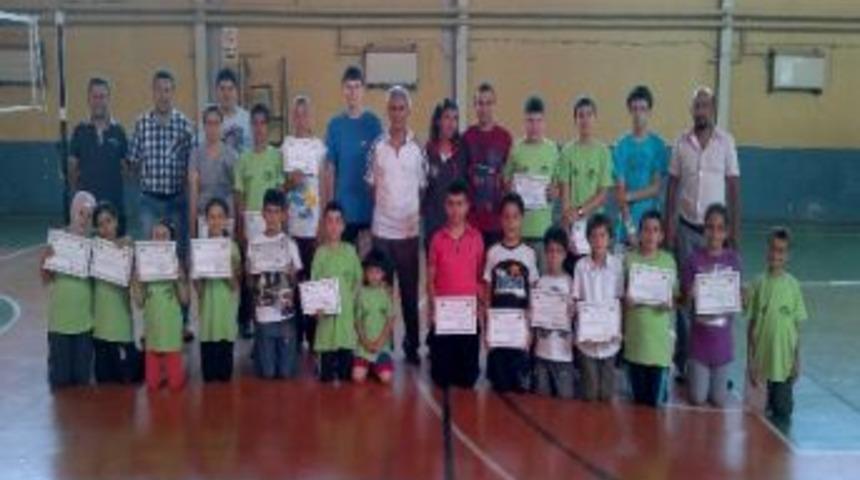 Gediz Muhipler Fatih Spor Kul&uuml;b&uuml; Yaz Spor Okulları Kapanış T&ouml;reni Muhteşem G&ouml;r&uuml;nt&uuml;lere Sahne Oldu