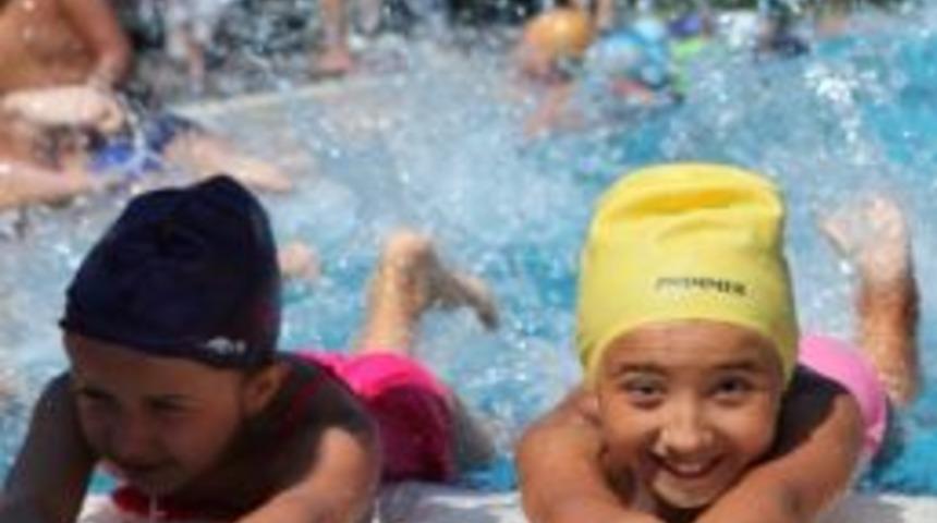 K&uuml;&ccedil;&uuml;k Yıldızlılar Mezun Oldu